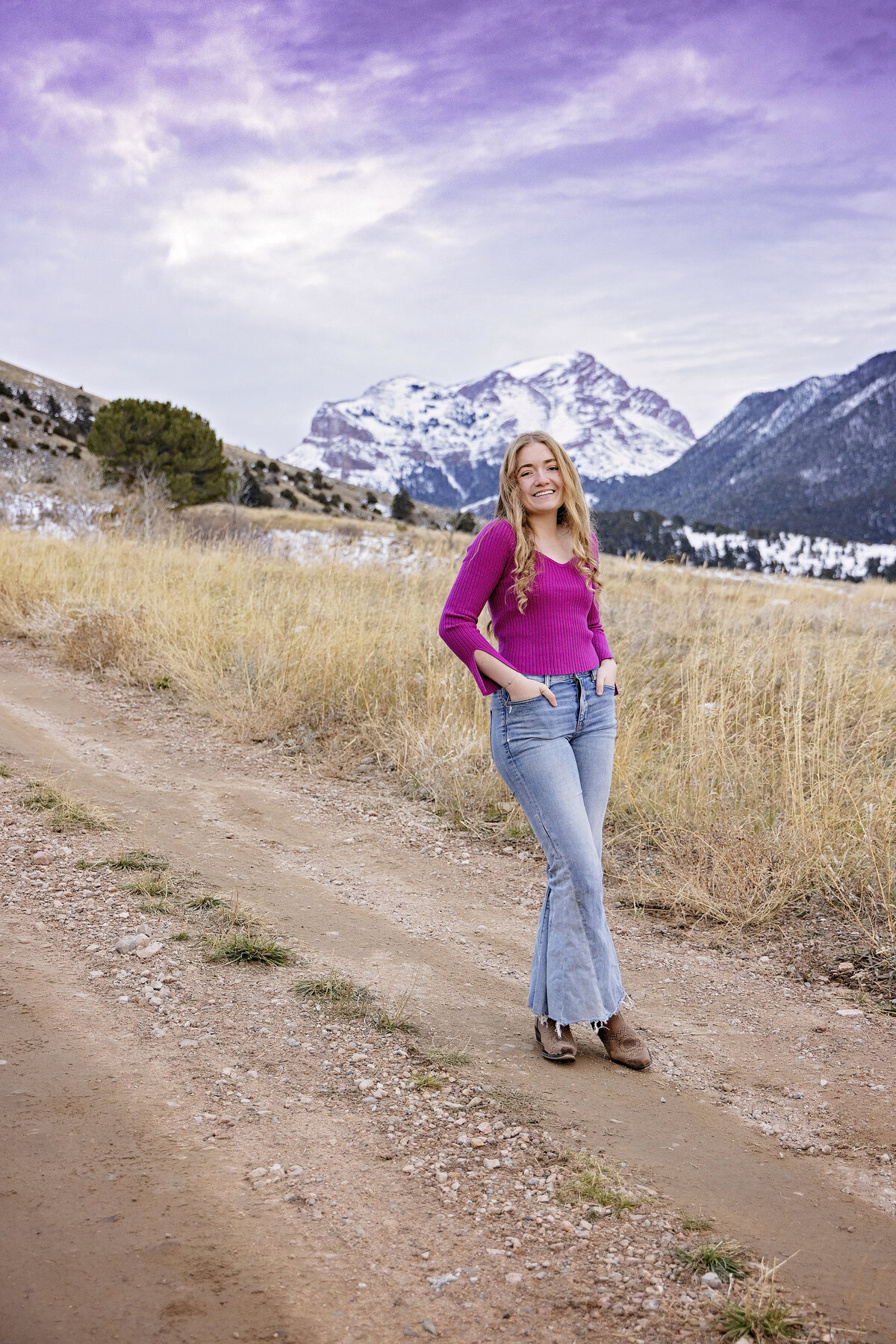 Shanna-Mae-Photography-Montana-Photographer-Highschool-Senior-Mountains-Girl-Poses-Ennis-Bozeman-015