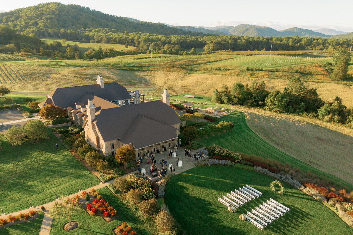 Early-Mountain-Vineyards-Wedding-Charlottesville-Anyvent-Xiaoqi-Li-Photography-23-2