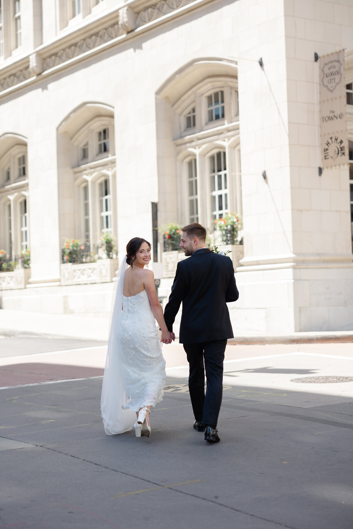 luxury hotel kansas city wedding -45