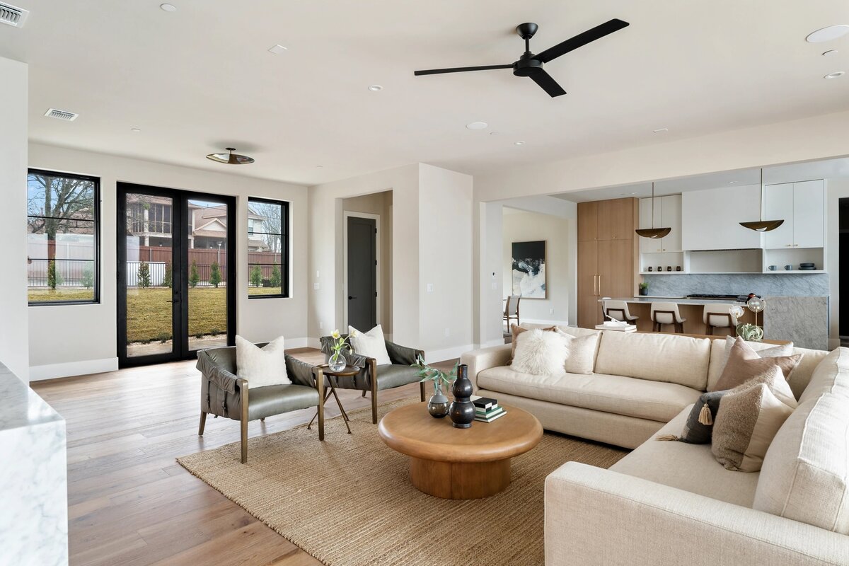 596-lancelot-way-living-3