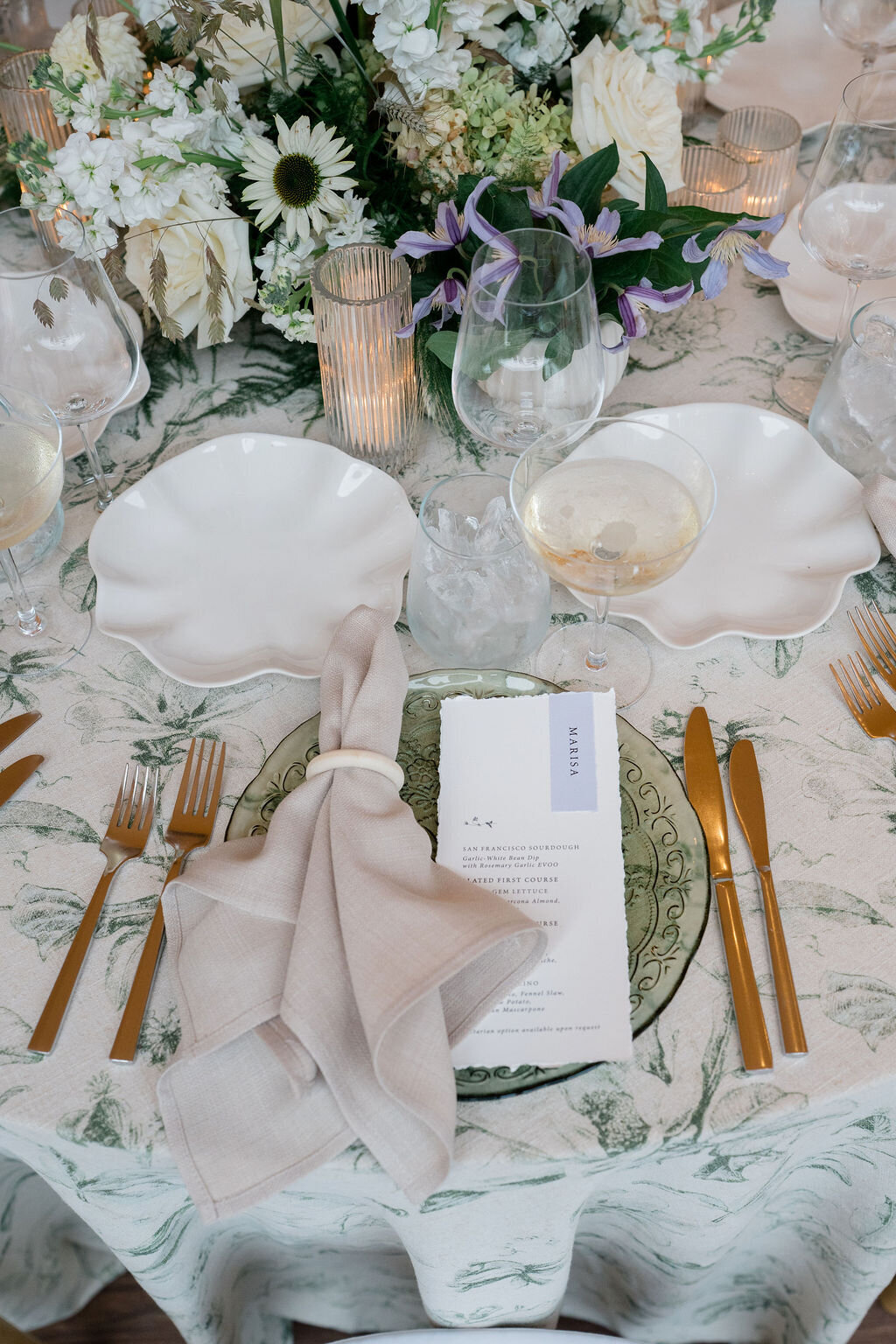 green-and-white-fall-wedding-reception-greenwich-ct