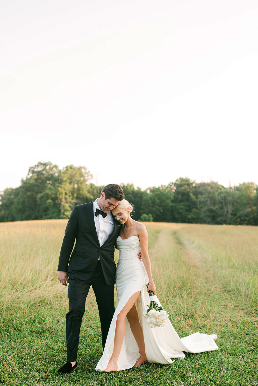 Morelock_Sanders_Wedding_BrideandGroom_TaraHodgesPhotography136