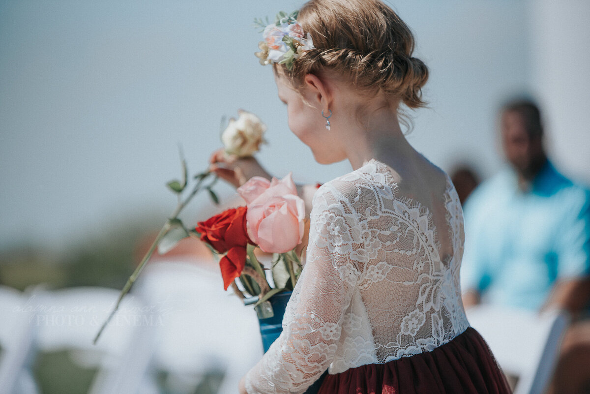 ceremony _ alaynna ann schwartz _ harpors vinyard _ iowa photographer _ playlife photography_0092