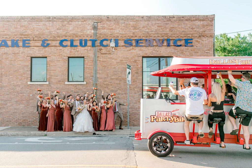 allisonbolinphoto-industrial-warehouse-downtown-Dallas-wedding-4