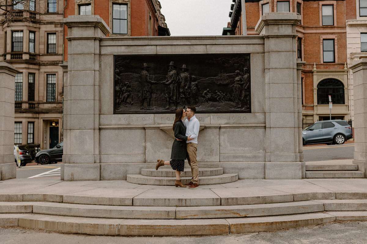 BostonCommon-EngagementPhotos-BostonPhotographer-5