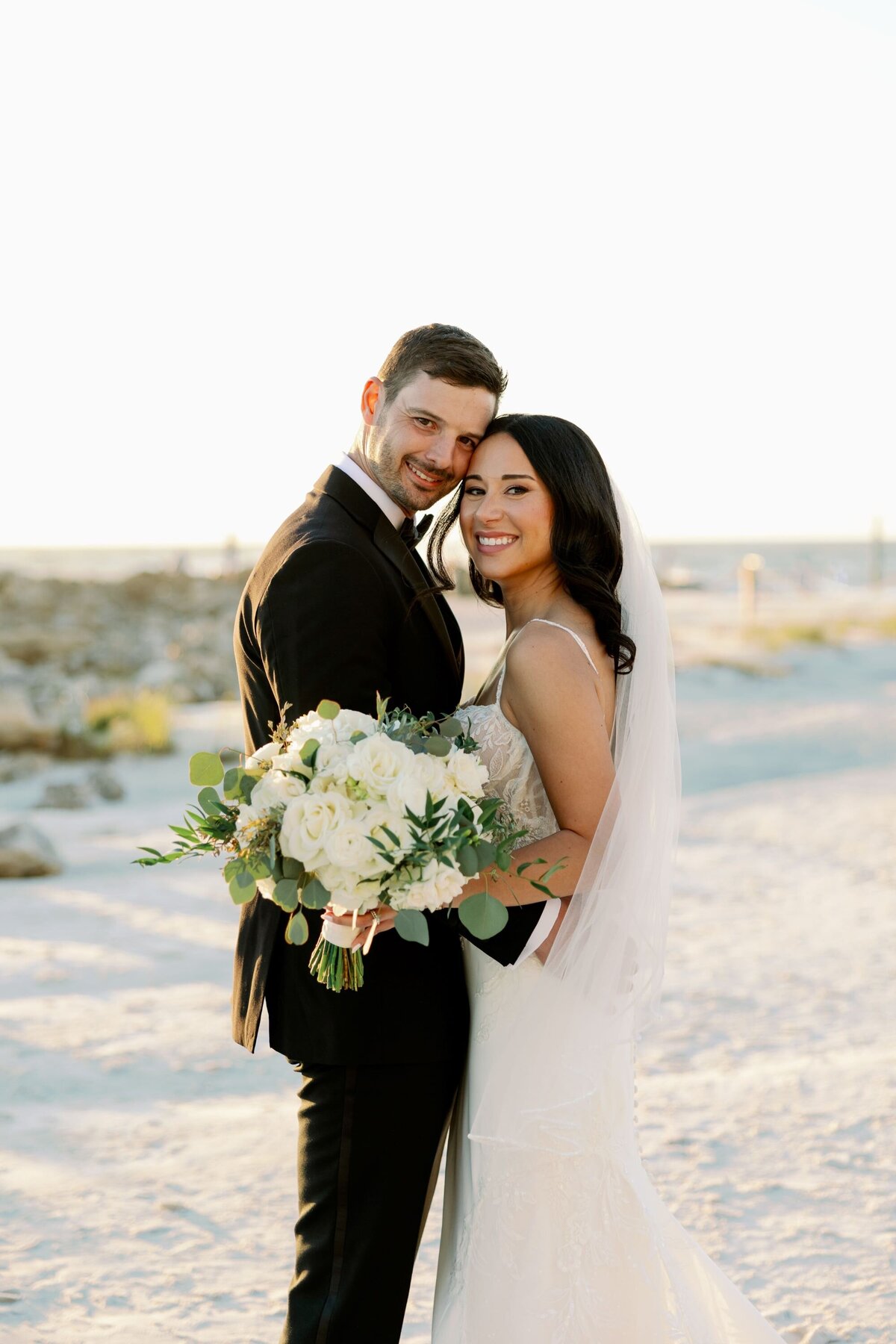 brittany-pannebaker-tampa-florida-destination-wedding-photographer-wedding-alexis-and-alex-boca-bay-pass-club-42