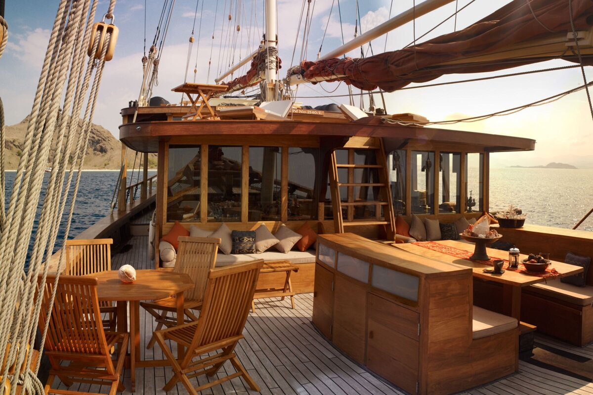 Si Datu Bua Private Yacht Charter Indonesia Outdoor Lounge Deck