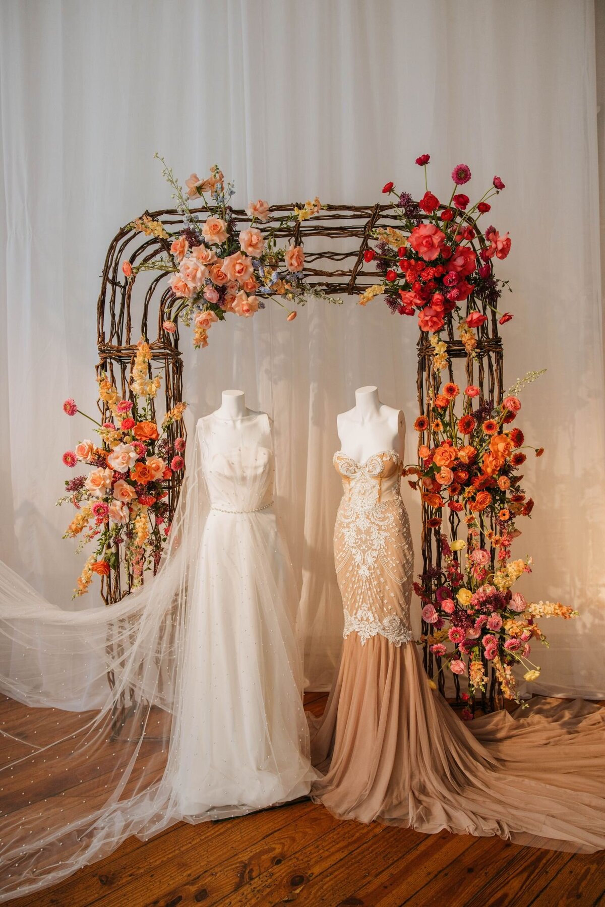 old-city-wedding-stroll-2023-35