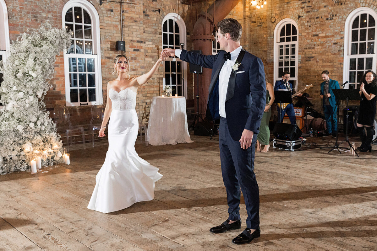 fun wedding photography pittsburgh