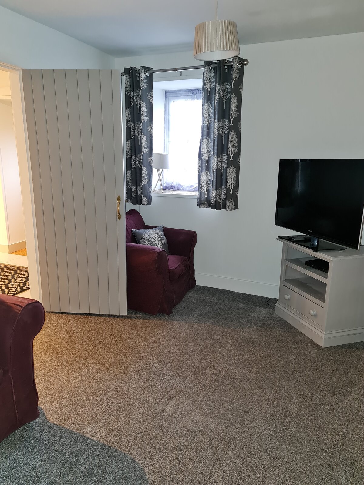 curlew_cottage_living_room_003