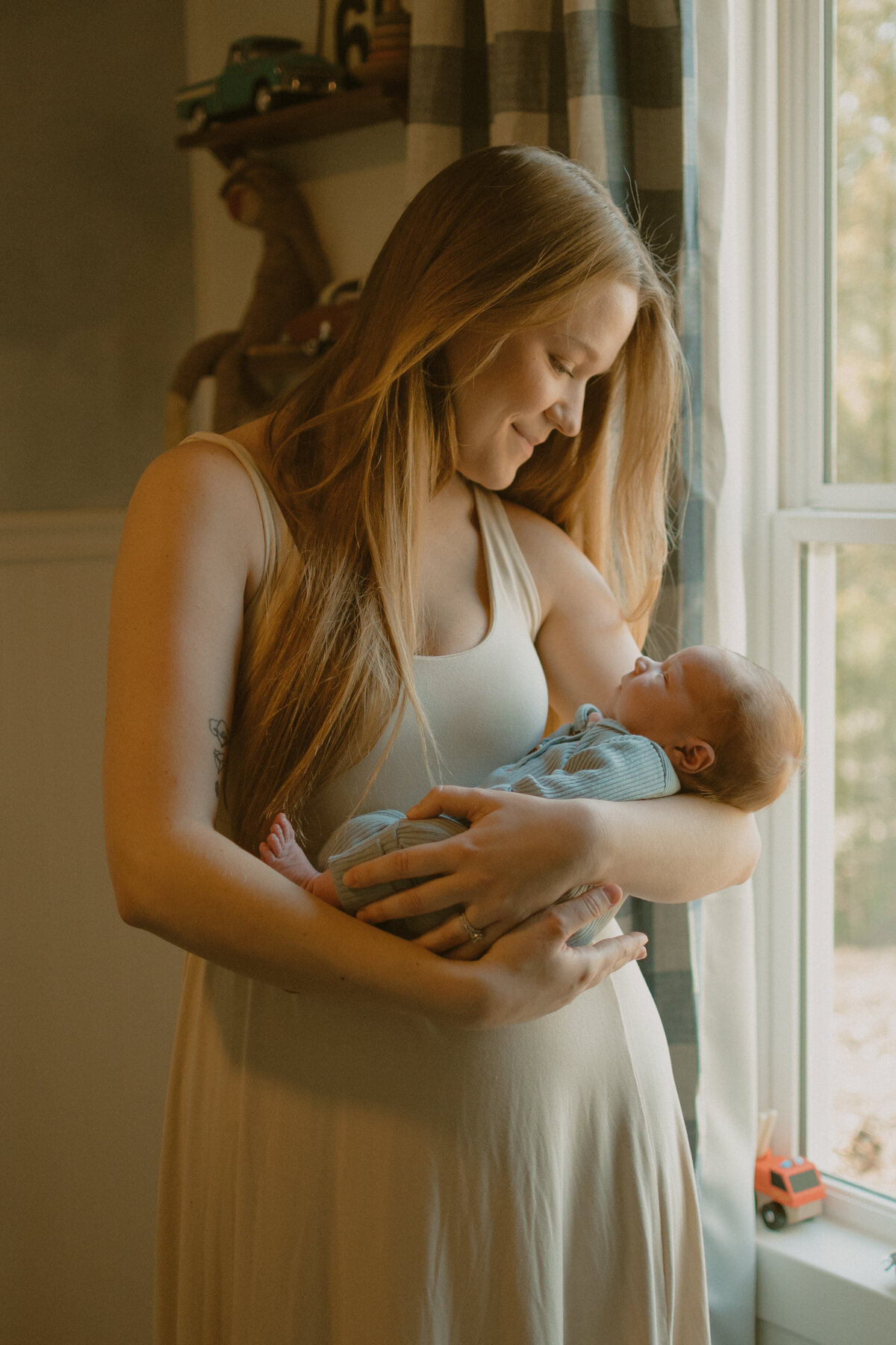 newborn-in-home-new-home-session-8