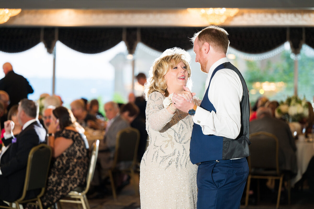 reception dancing at lemont restaurant