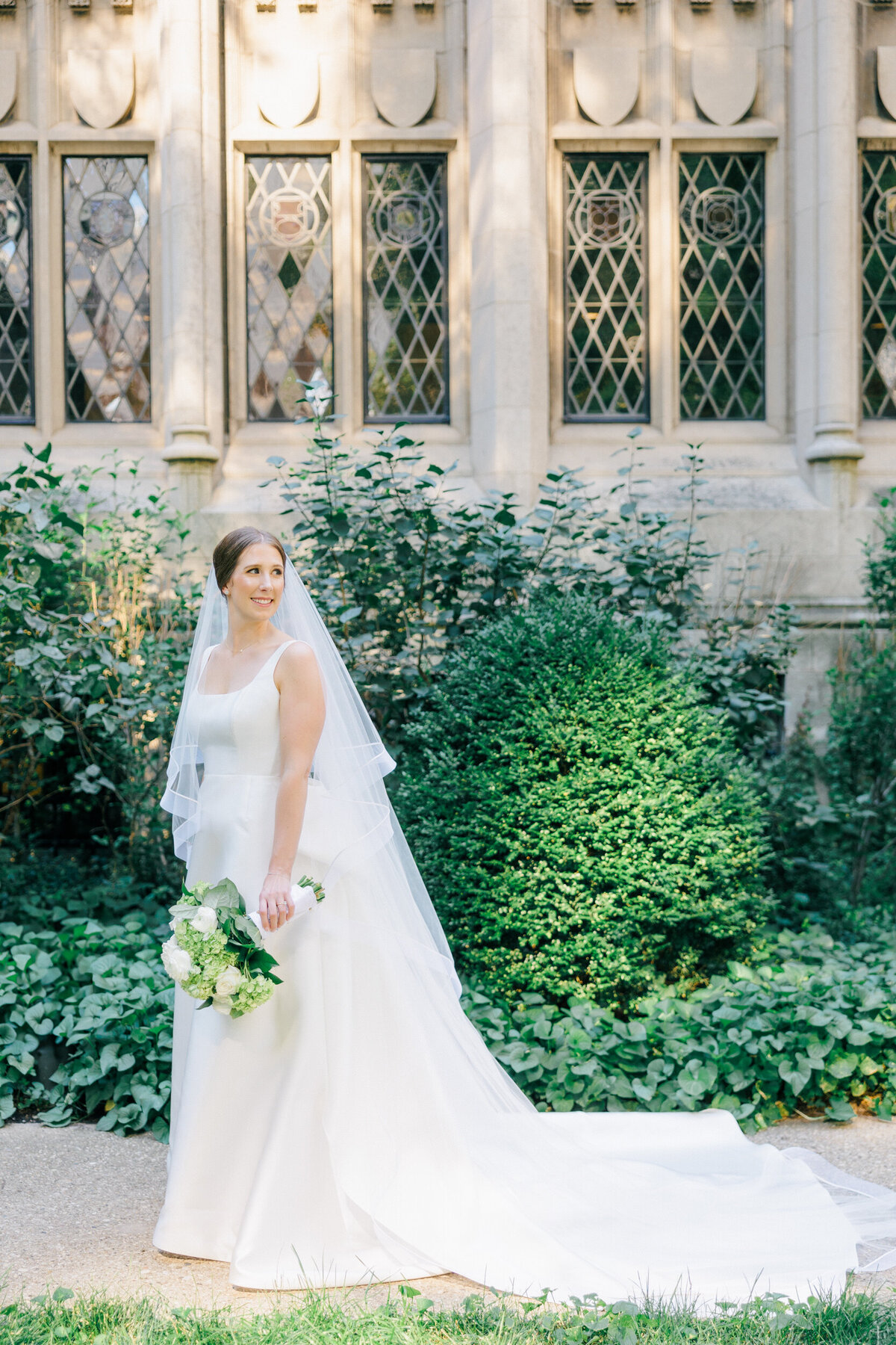 Lexi Benjamin Photography_Reynolds Chicago History Museum Wedding_07.06.24-134