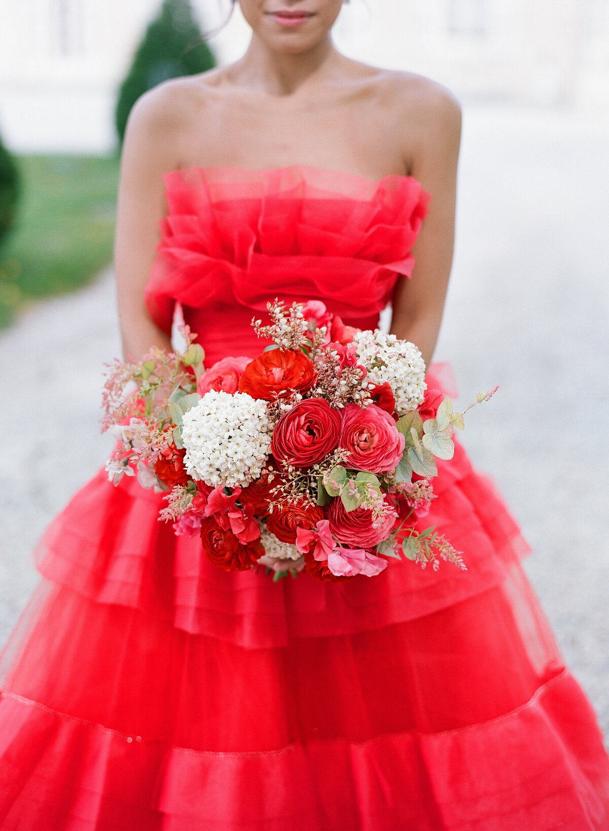 Sylvie-Gil-0056-Workshop-film-photography-chateau-wedding-france-reception-outdoor