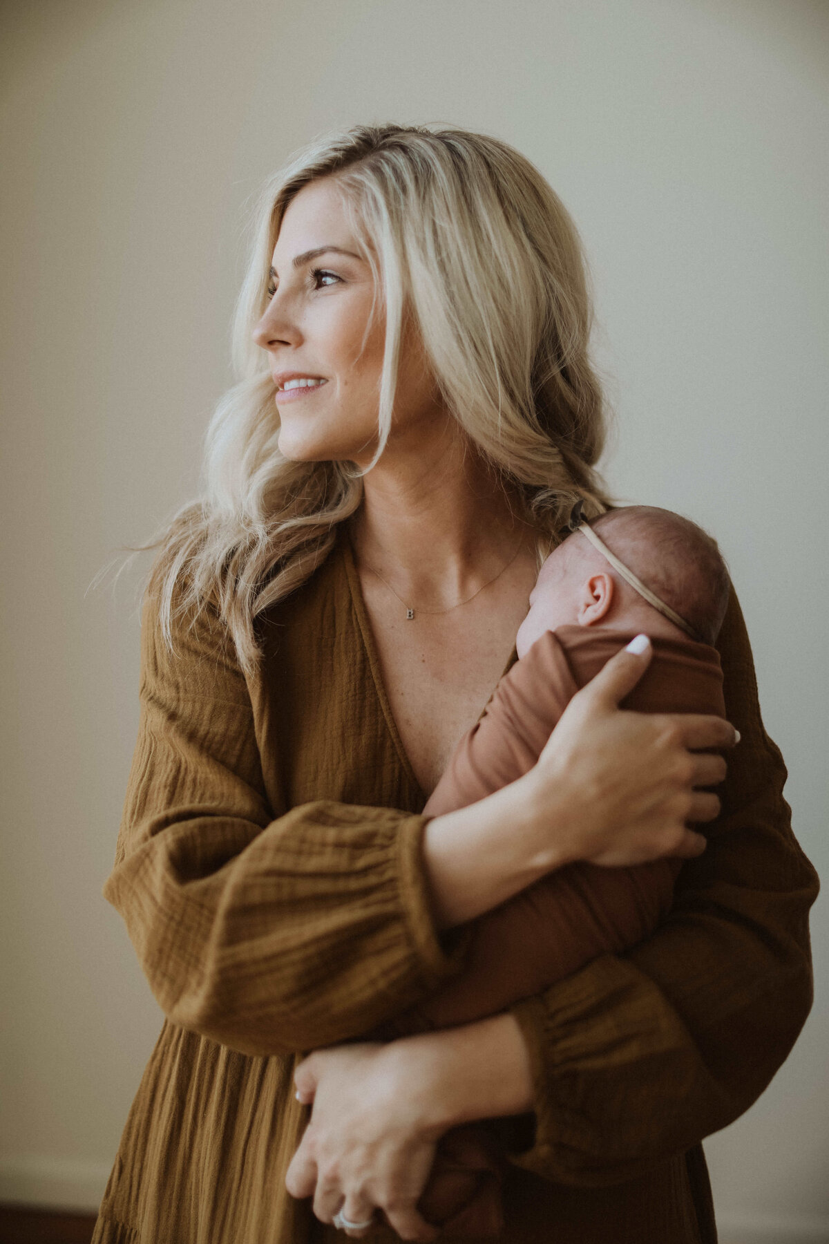 Des-Moines-Ankeny-Lifestyle-in-home-Newborn-Photography-Morgan-Moon-8603