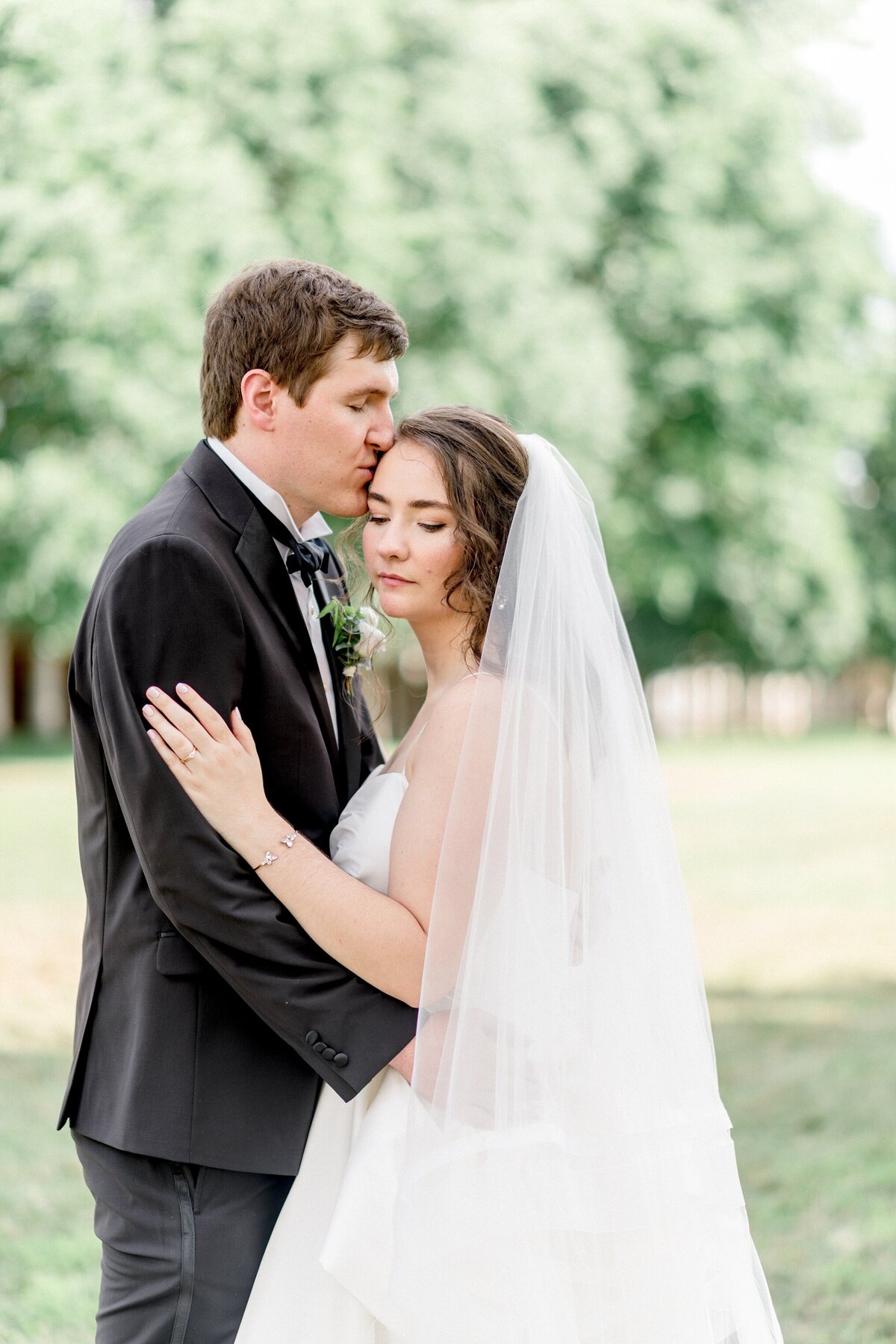 Candace-Andrew-Silverbridge-co-Charlottesville-va-UVA-Wedding-2020-525