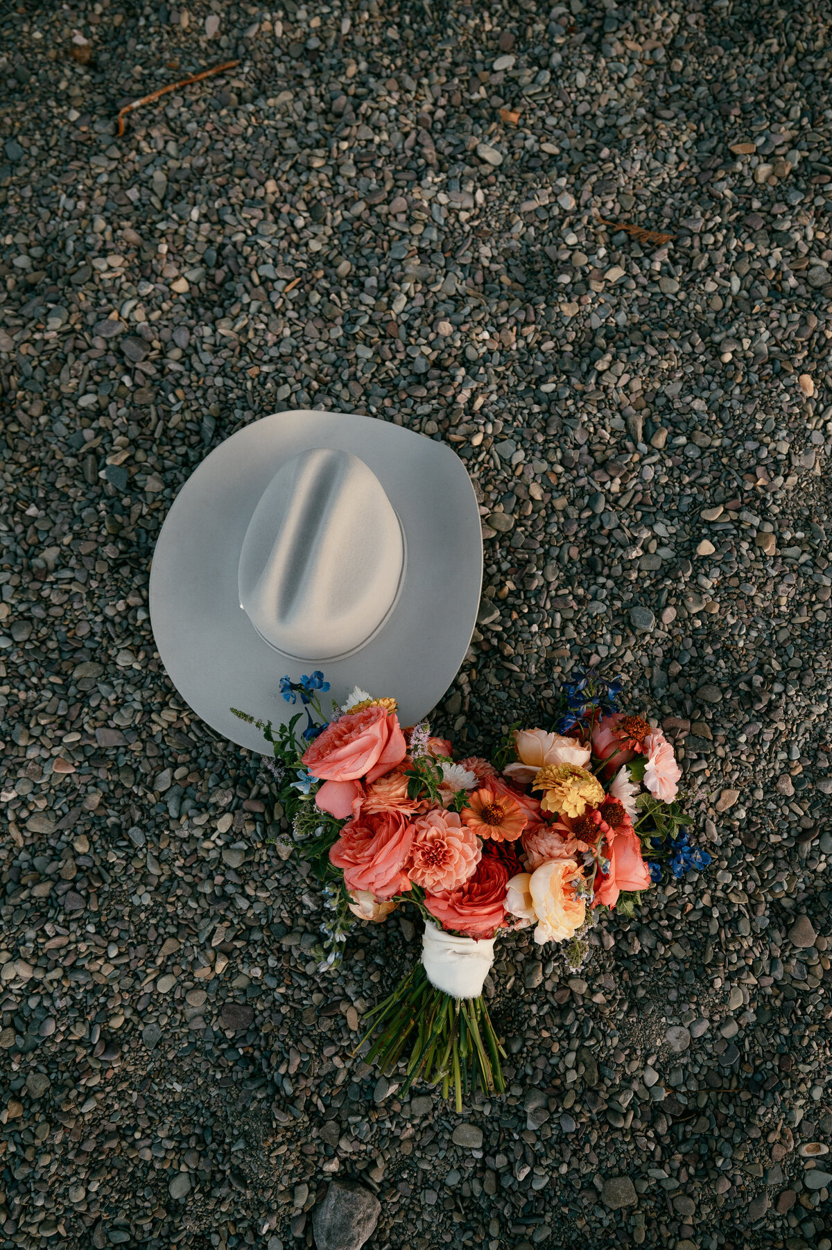 presley-gray-photo-boho-glacier-park-elopement-9198