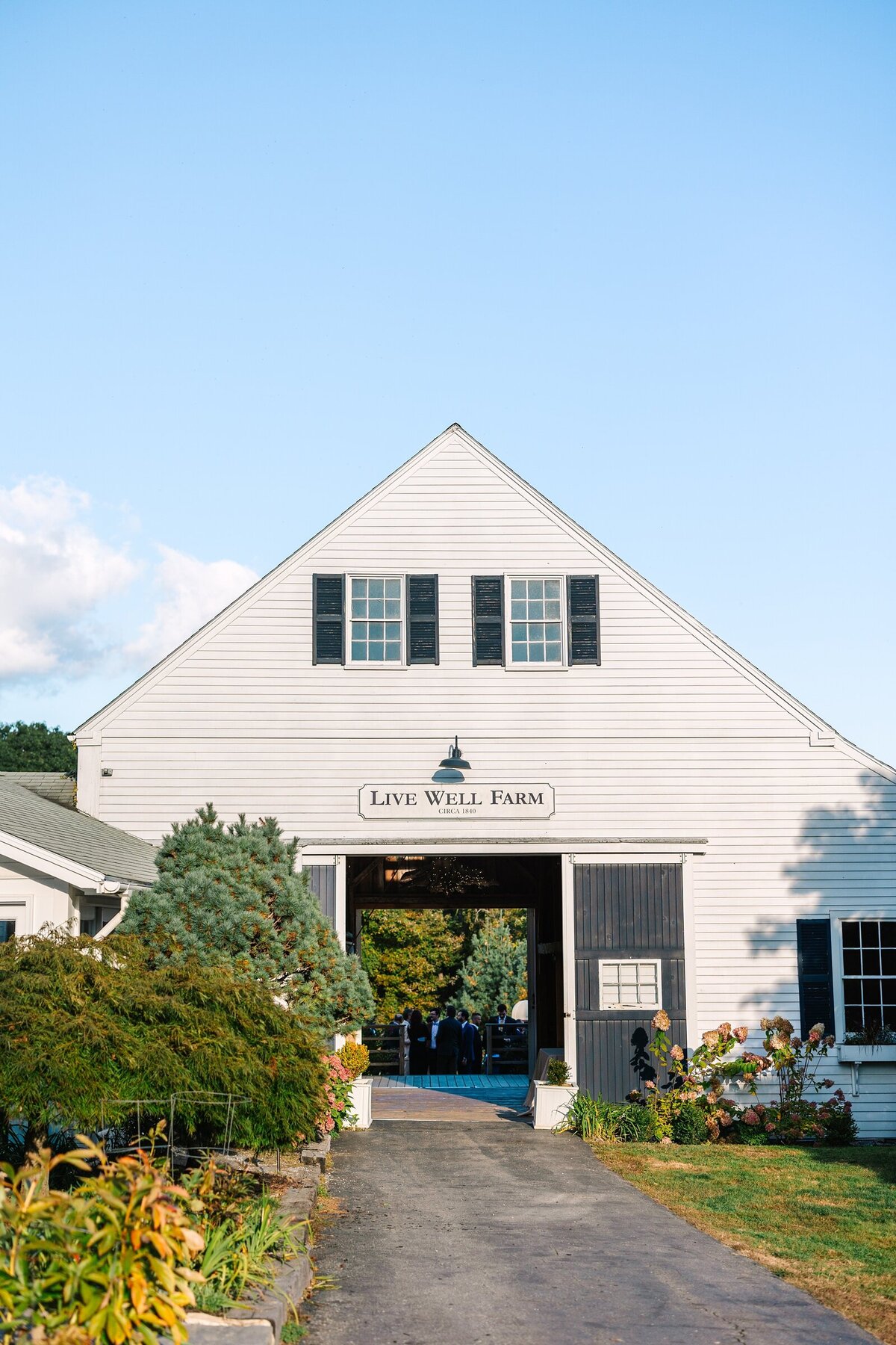 Live_Well_Farm_Colorful_Fall_Wedding_Harpswell_Maine_Photography_0070