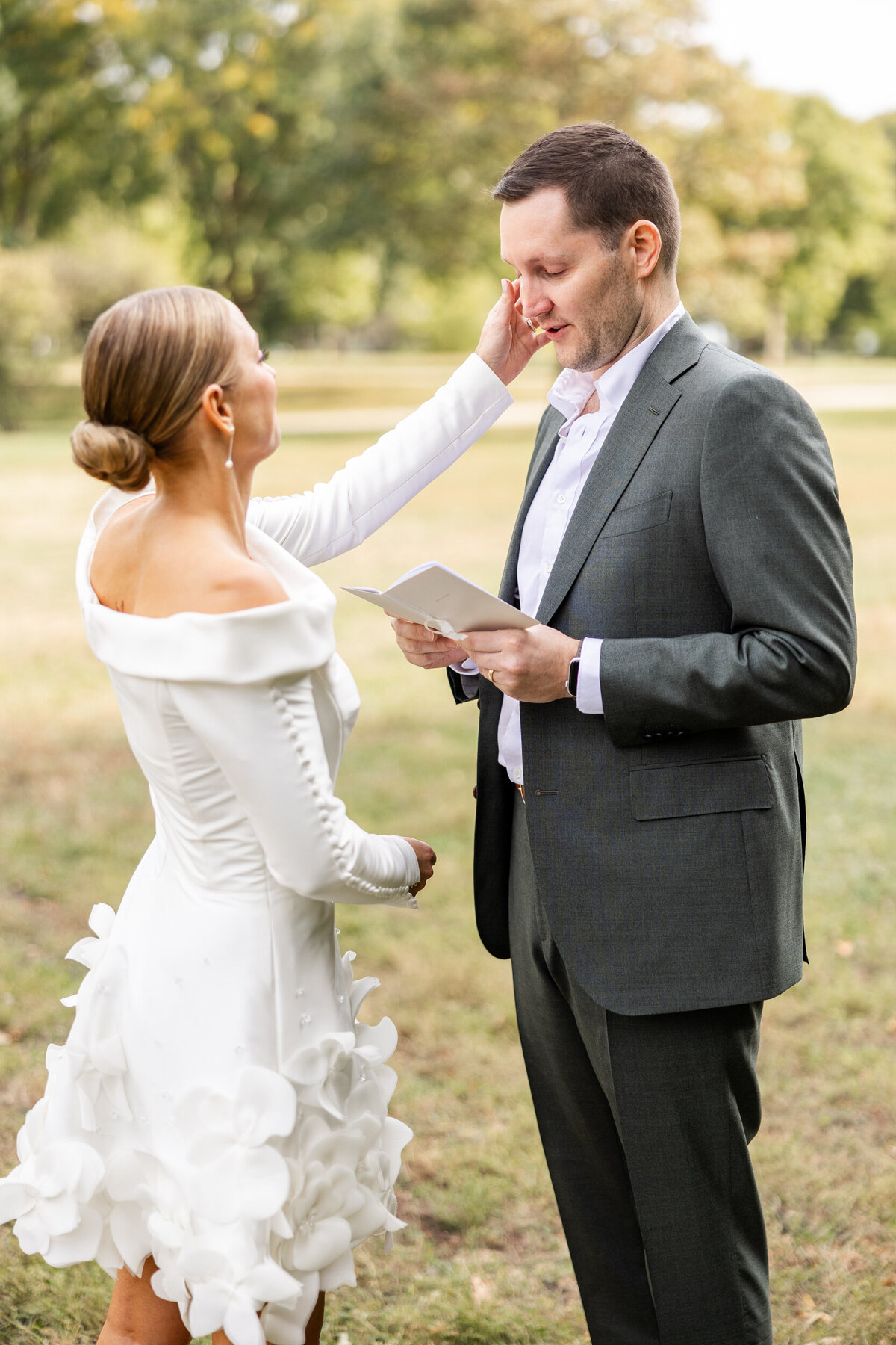 intimate-chicago-elopement-wedding-hoxton-hotel-photos-26