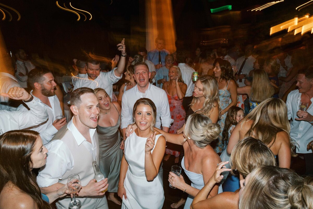 farm-at-eagles-ridge-lancaster-wedding-111