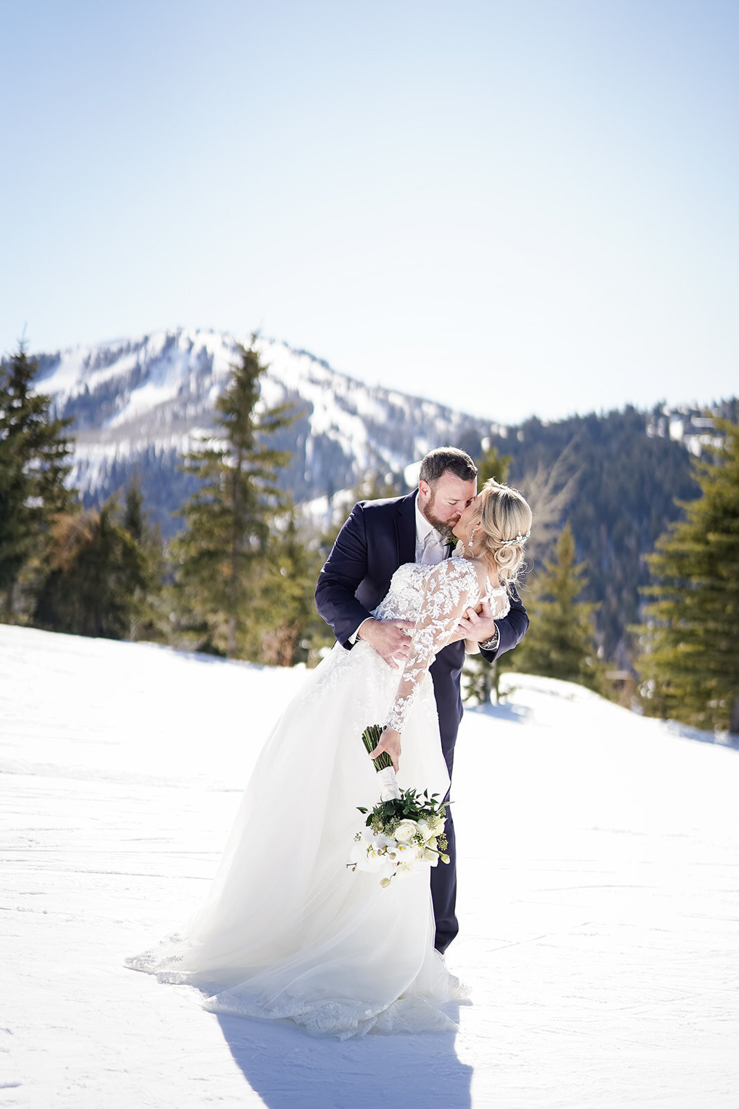 red-pine-lodge-utah-winter-wedding-2003-0897