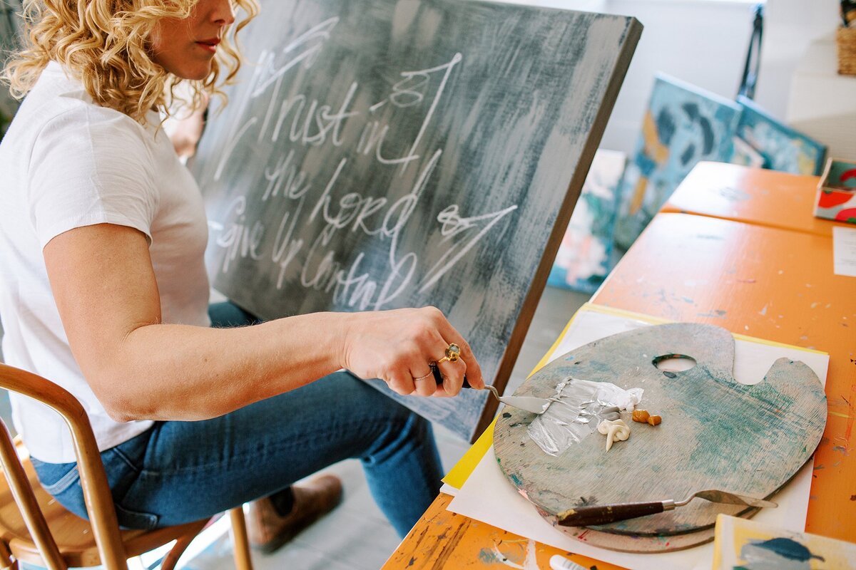 BrittDavis_Painter_CharlottesvilleBranding-AmyNicolePhotography-0014