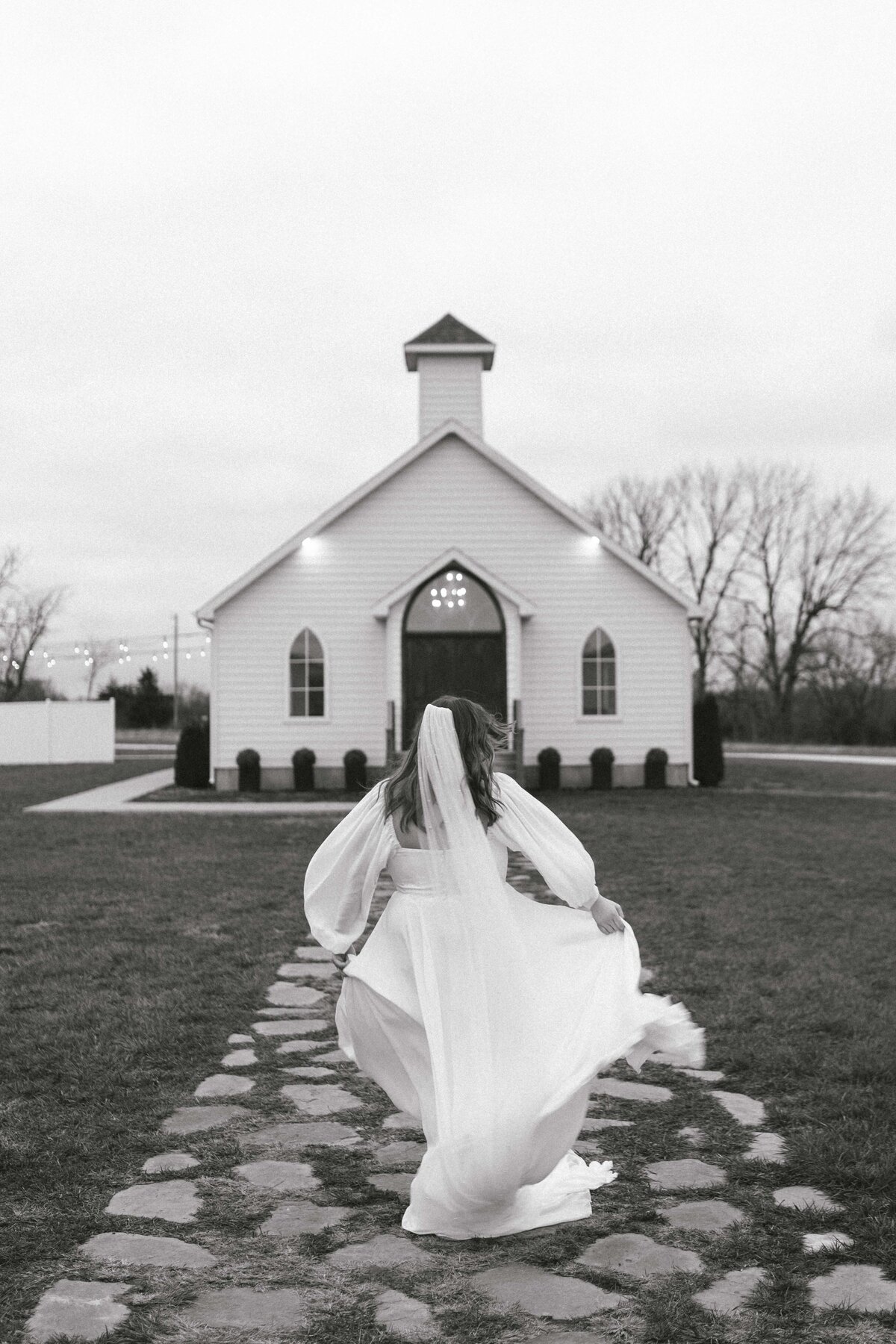 wedding-photography-chapel-bride-katey-sutton-photo-missouri