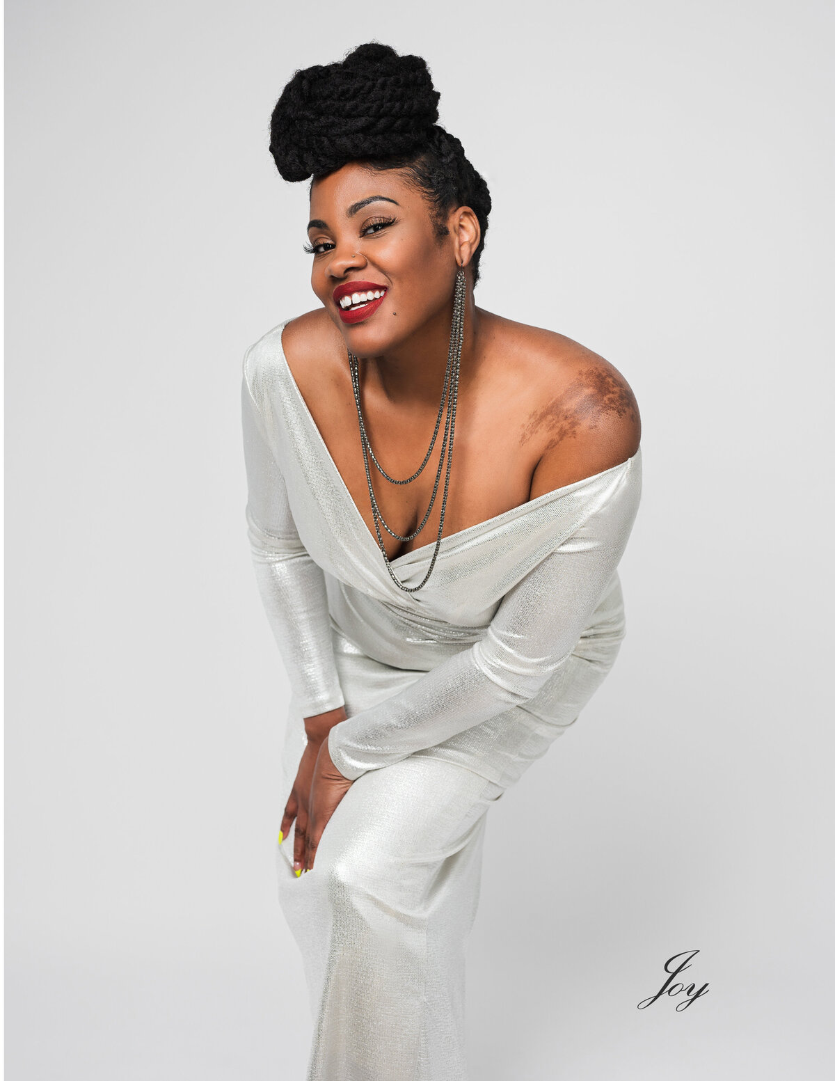 40 Over 40 by Leslie Q  Photography - Bold fashion pose