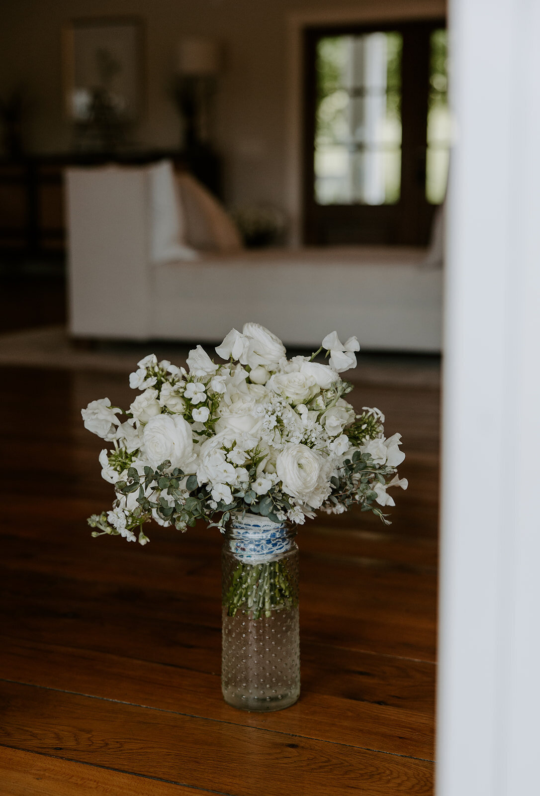 white-wedding-florals-00001a