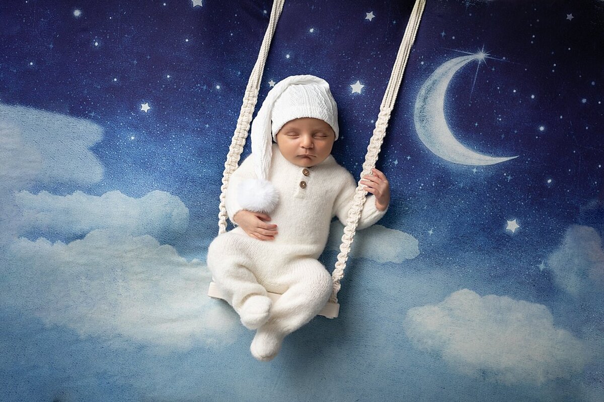 Cleveland's Best Newborn Photographer_01