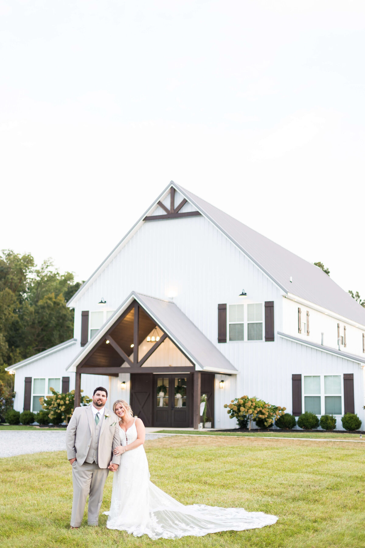 Bride and groom portraits outside wedding venue in Tennessee