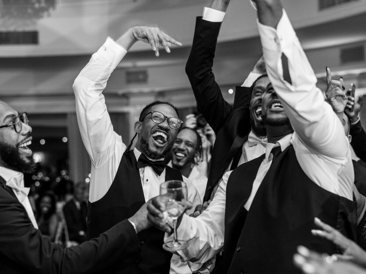 KatieTraufferPhotography-LaurenandJohnnyWedding-1199-2