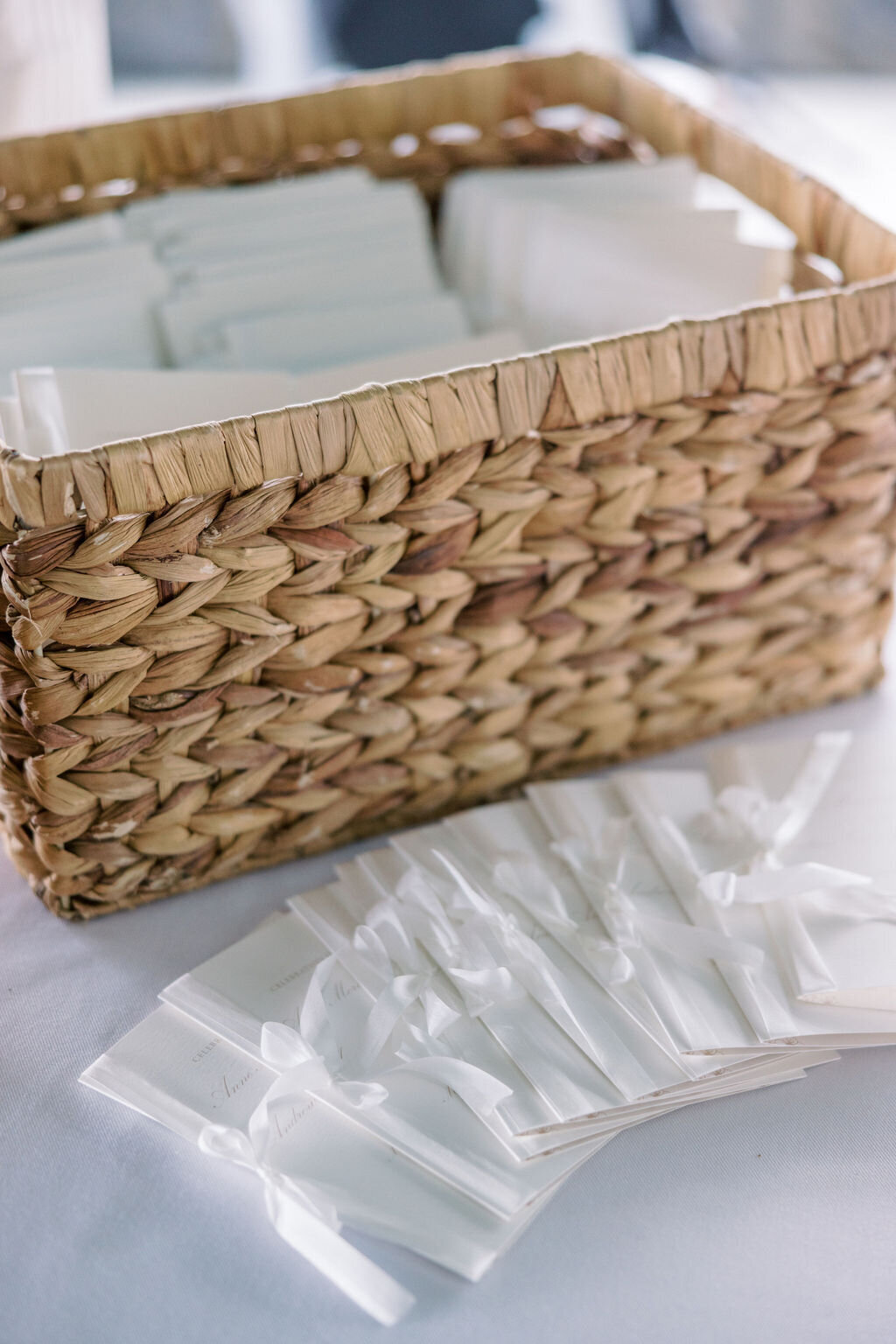 wedding-ceremony-white-program-tradiitonal