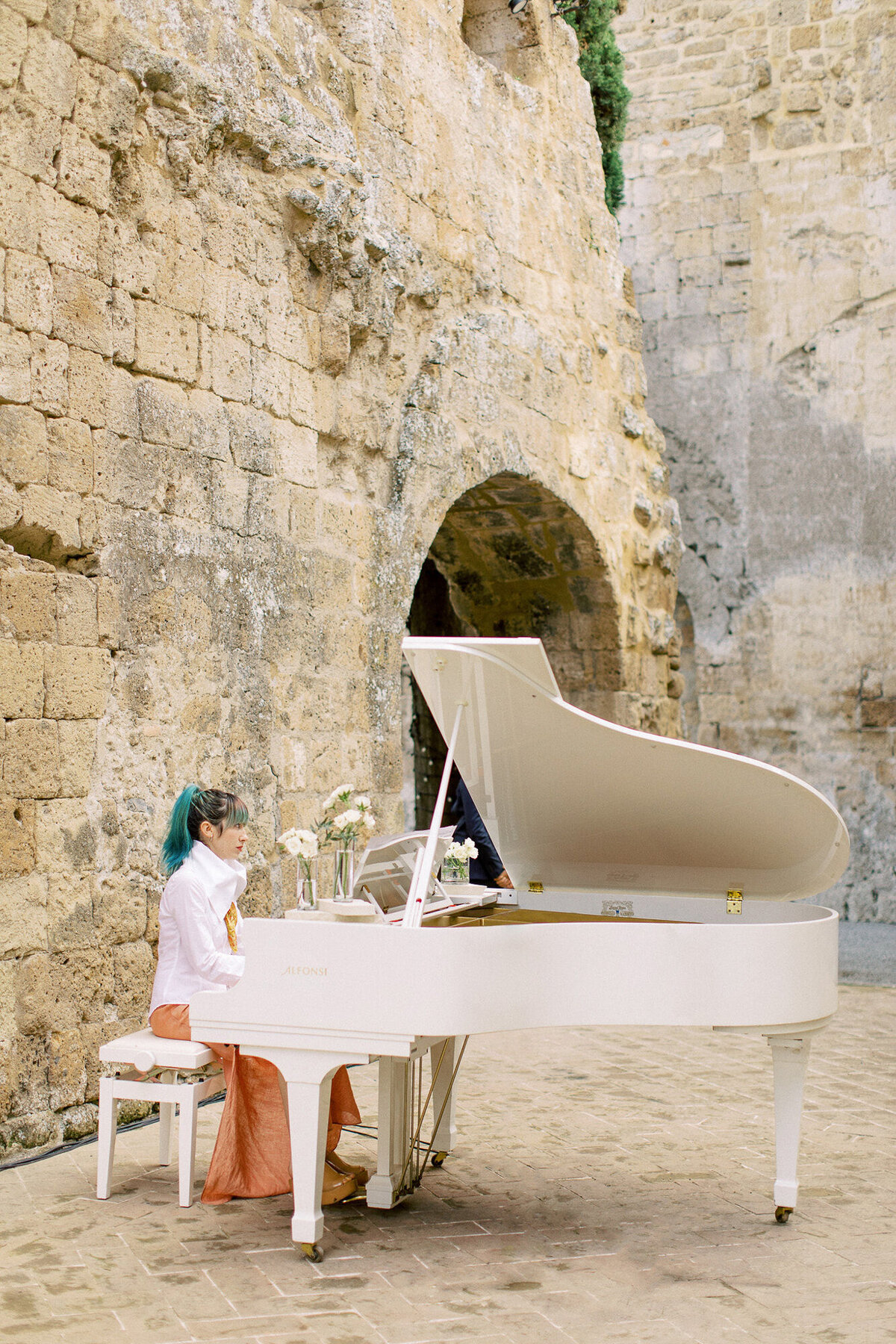 Maïlys Fortune Photography Husband Wife Wedding Weddings Photography France Switzerland Italy Timeless Dreamy Imagery Bilingual French English Destination Weddings Destination Wedding Provence French Riviera Paris Lake Como Tuscany66