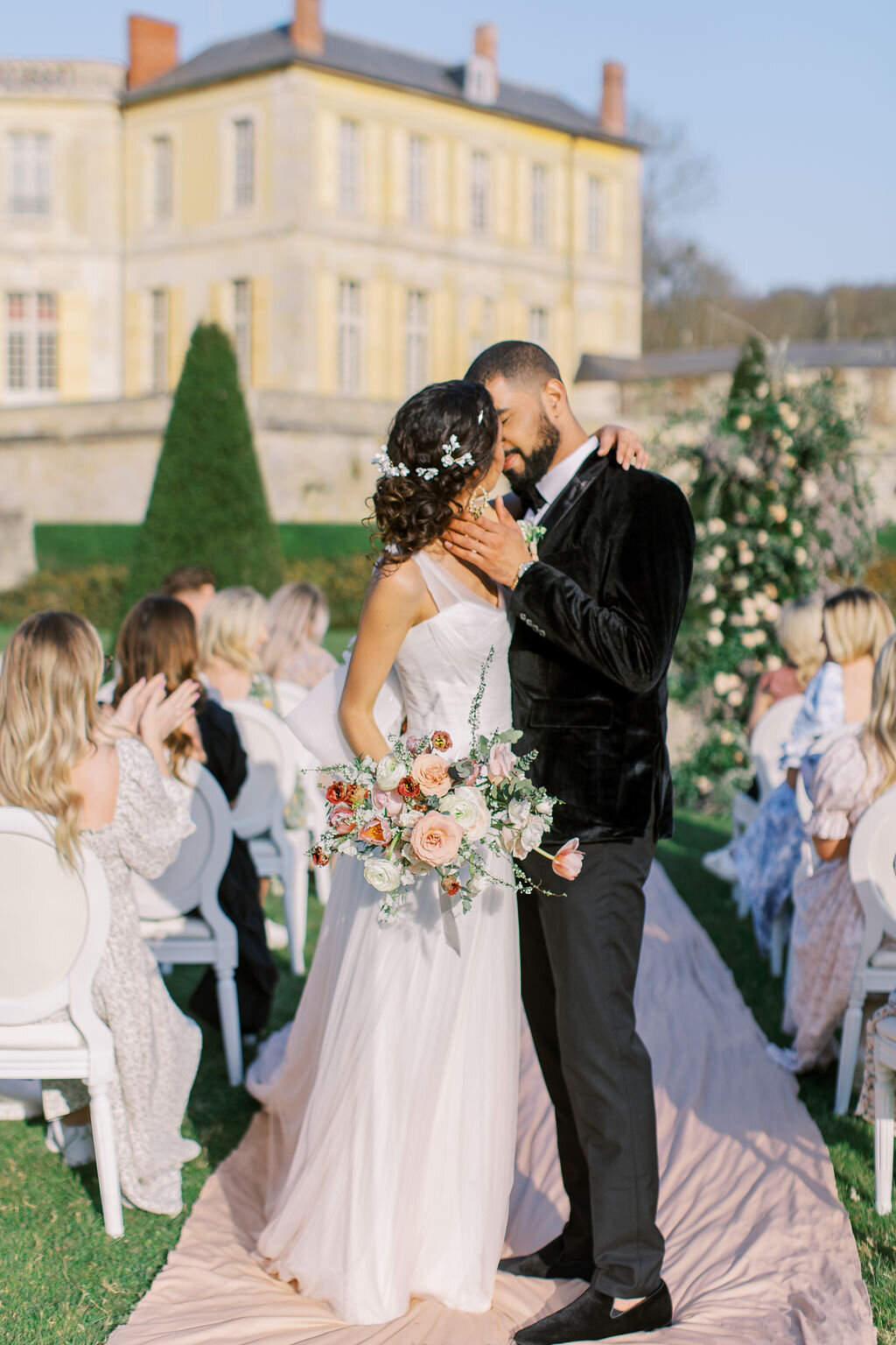 French chateau fairytale wedding in blush with a marchesa ombre bridal gown - Veronique Lorre luxury florist - Katie Trauffer Photography9