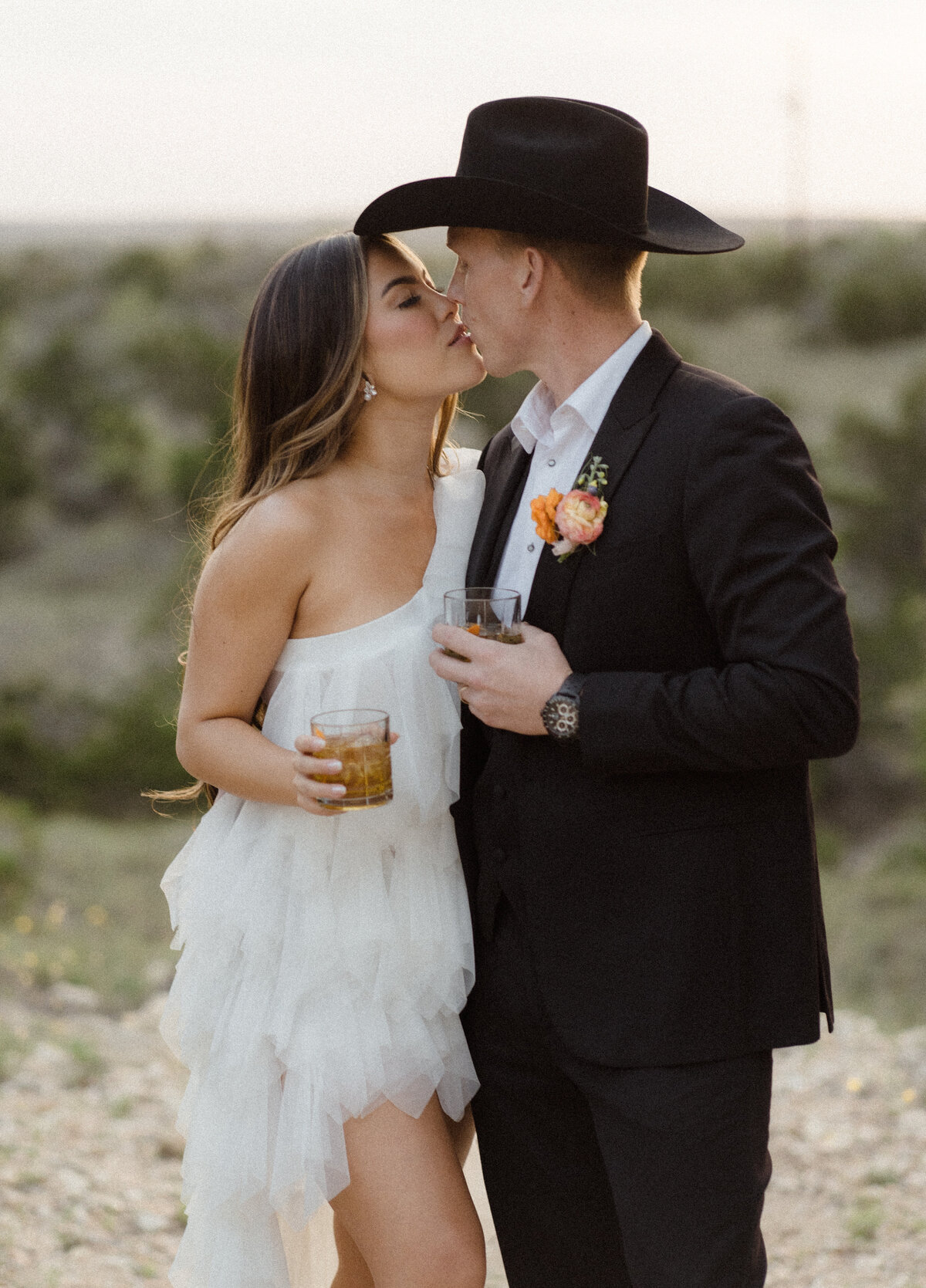 C&R_WED-784
