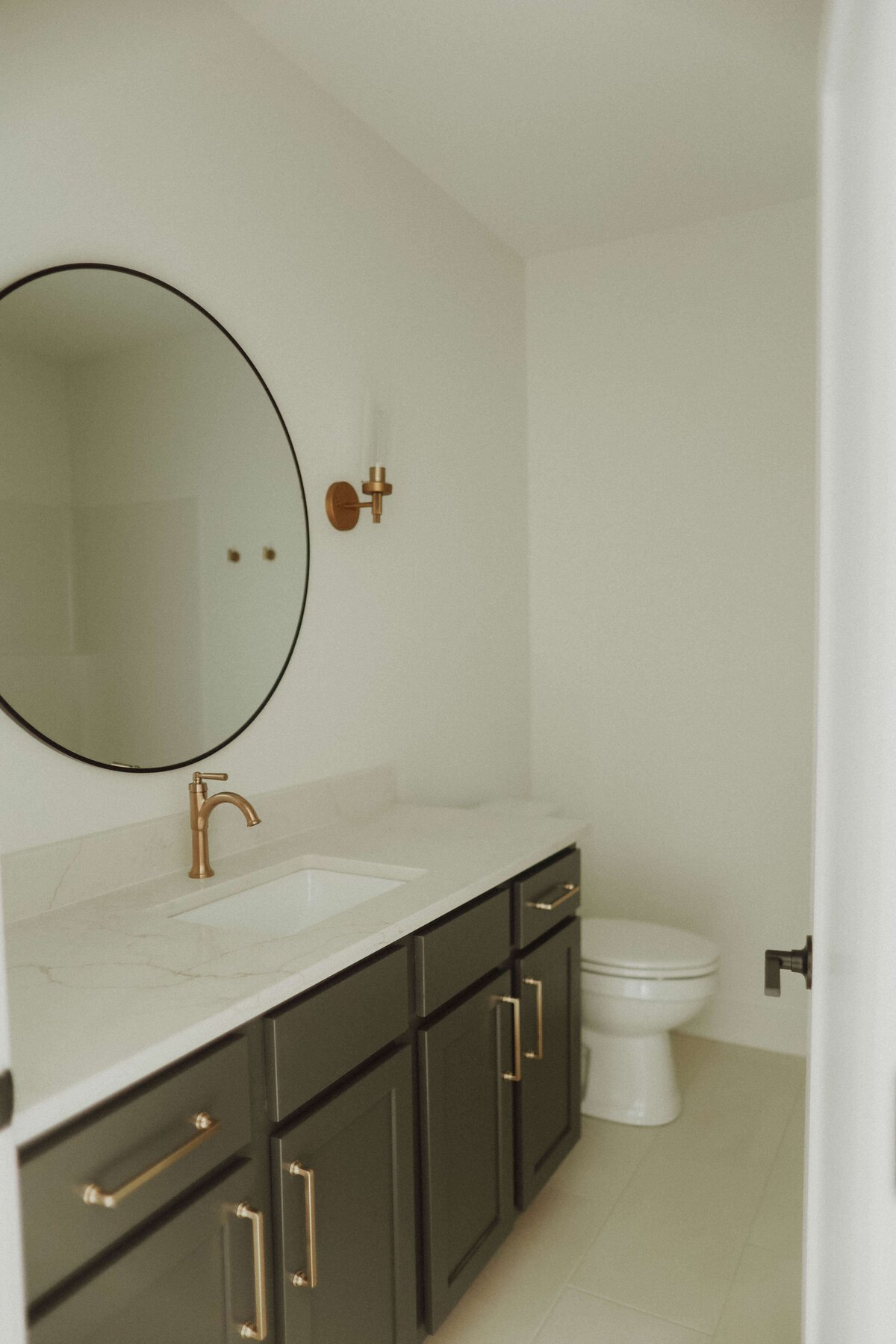 5320-Bathroom-Urbandale-Central-Iowa-Custom-Home-JRL-Builders-3F1A8326