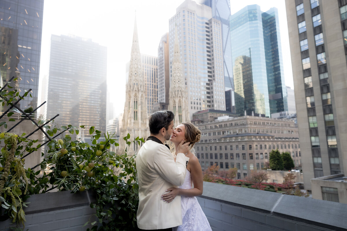 terrace-nyc-wedding-elegant-couple-103