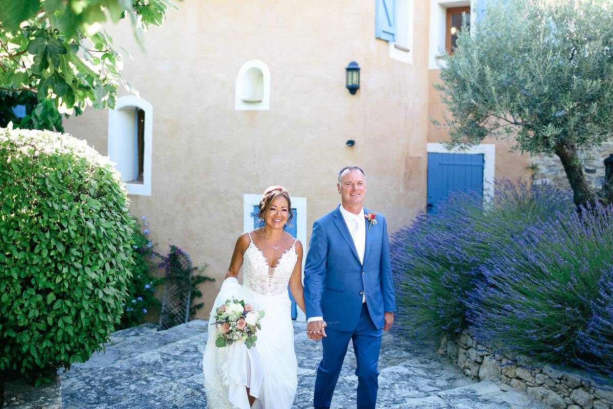 luxury-destination-wedding-le-castellet-provence-leslie-choucard-photography-36