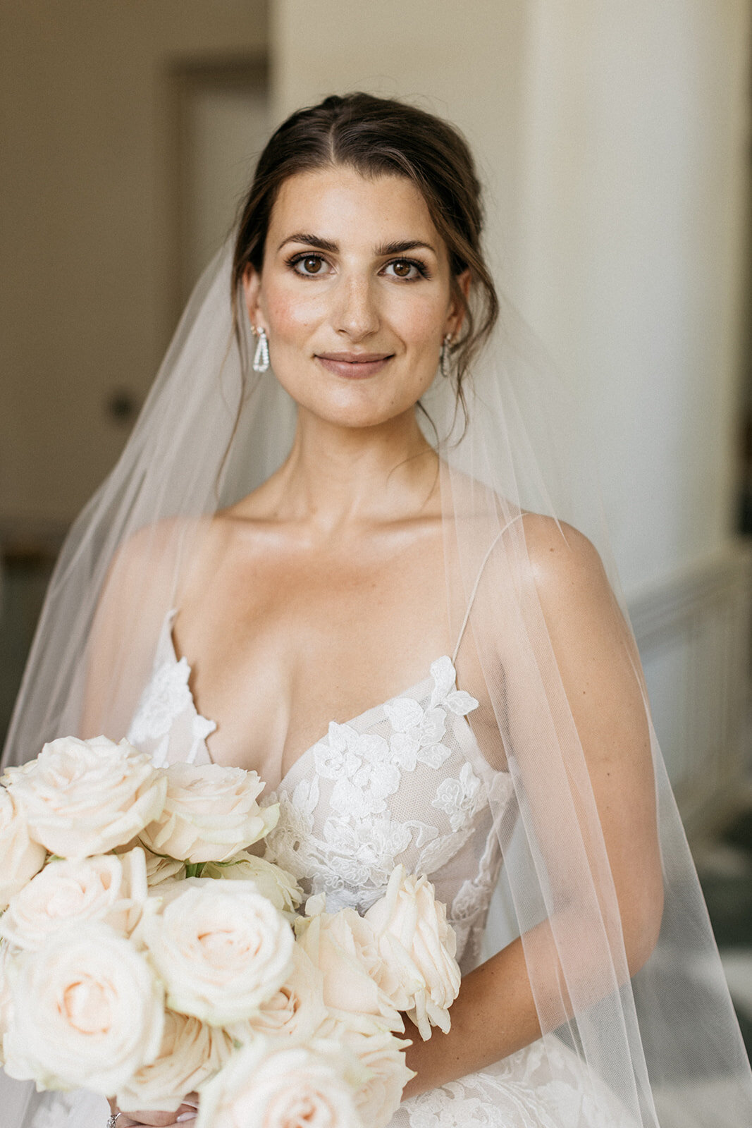 Lily Maxx wedding at chateau Robernier in a Monique Lhuillier gown - Veronique Lorre florist11