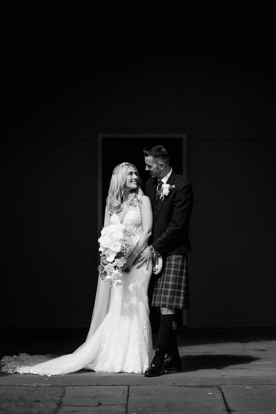 Nicola-Campbell-Timeless-Wedding-Photographer-Scotland-Kinnetles-Castle-Beth&Graham-076