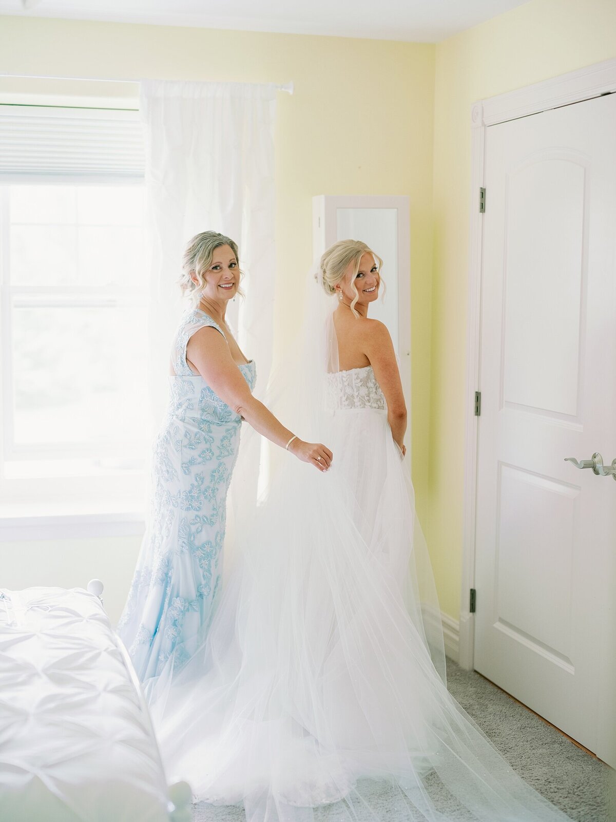 Oak-pointe-country-club-wedding_1364