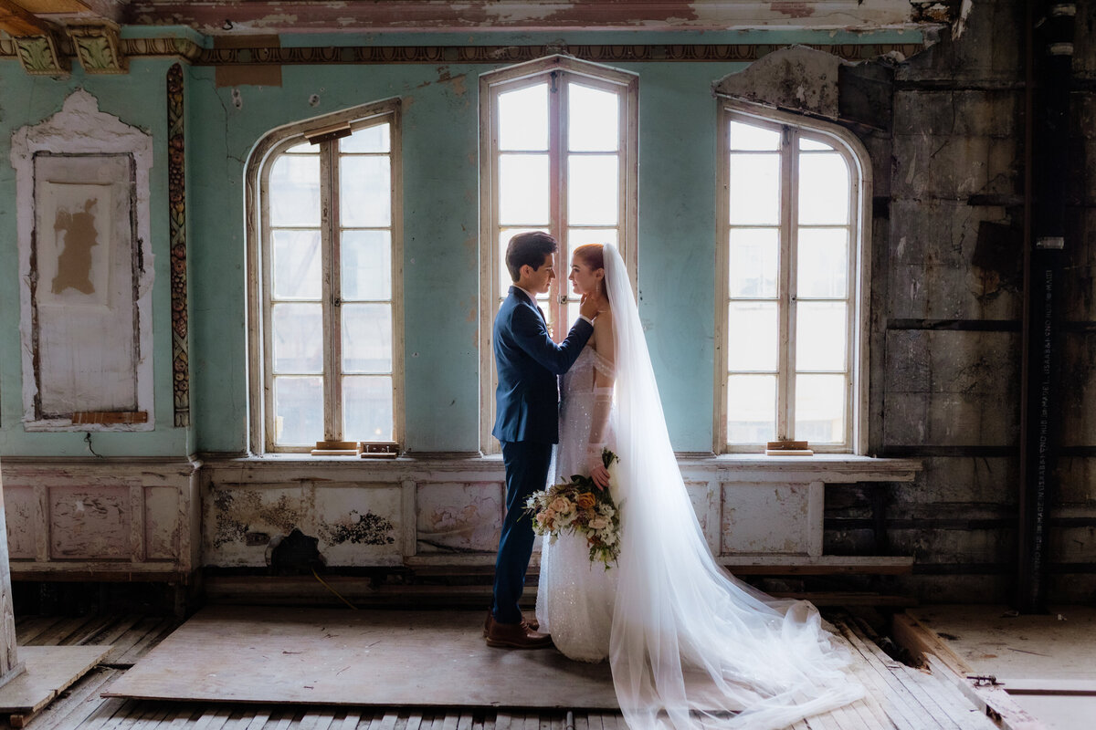 oregon-coast-elopement-wedding-photographer-vintage-venue