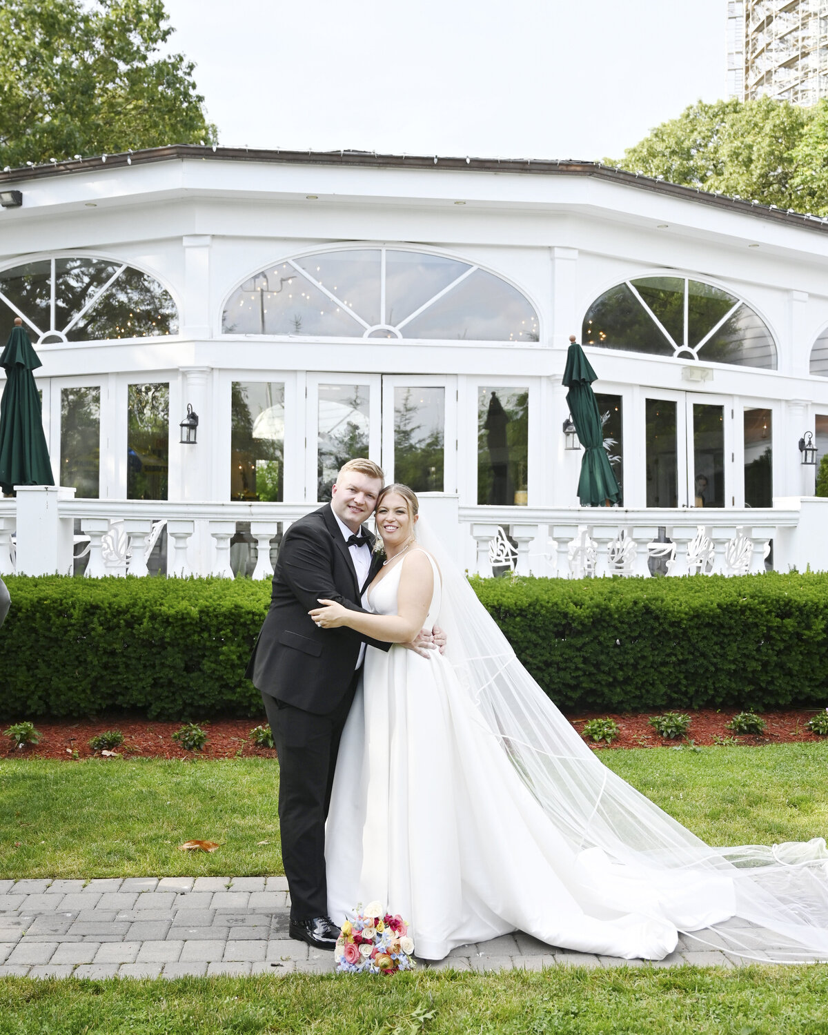 bride-and-groom-wedding-pictures