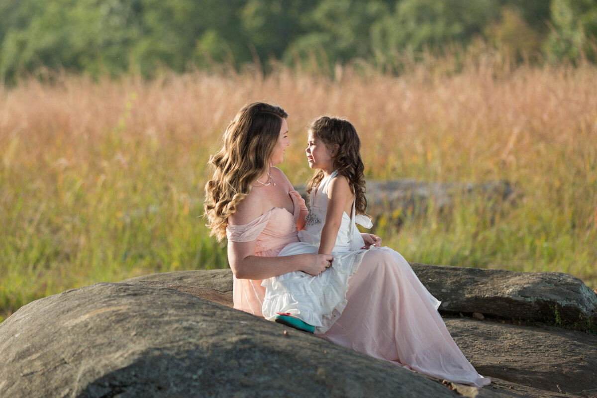 Devils Den_Little Round Top_Family Photos_Mommy and Me_Harrisburg PA Family Photographer_Photography by Erin Leigh_033_001