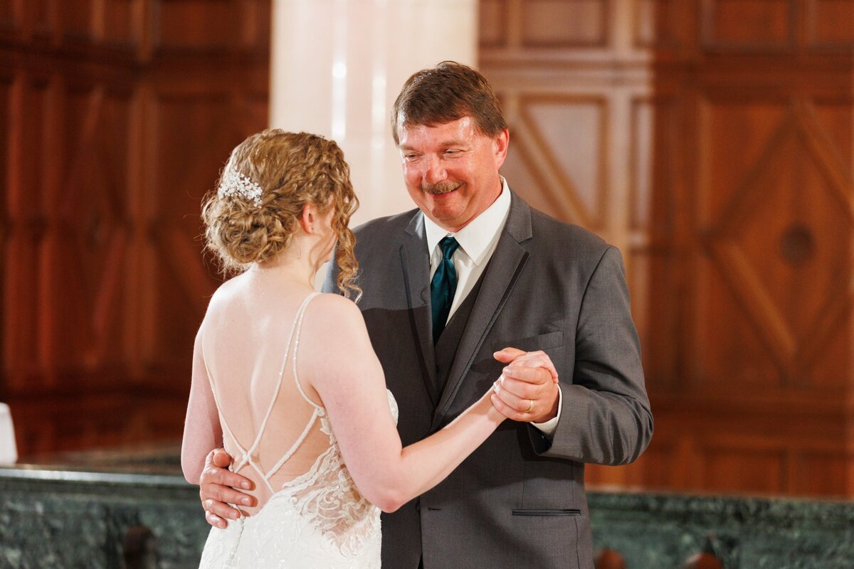 52-grand-rapids-city-flats-hotel-wedding