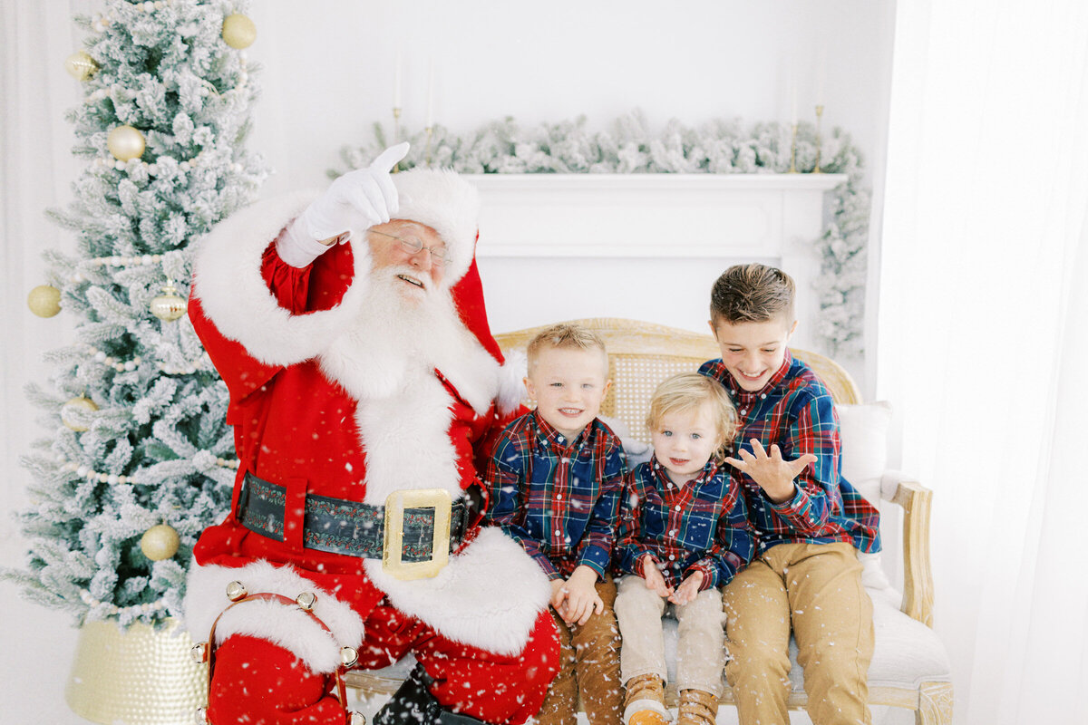 Cleveland Santa Photographer-24