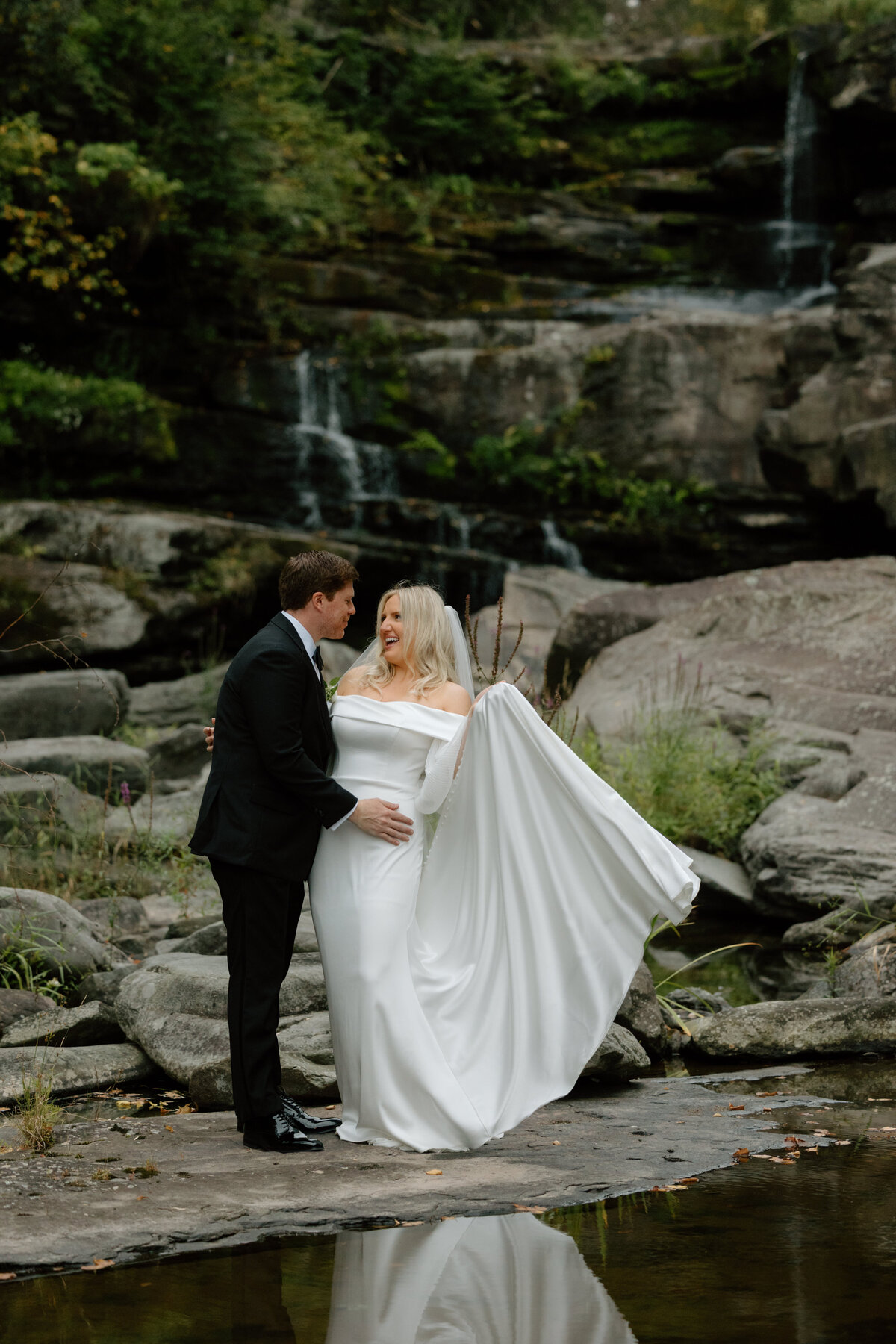 cara-marie-photography-co-ledges-hotel-hawley-pa-wedding-15