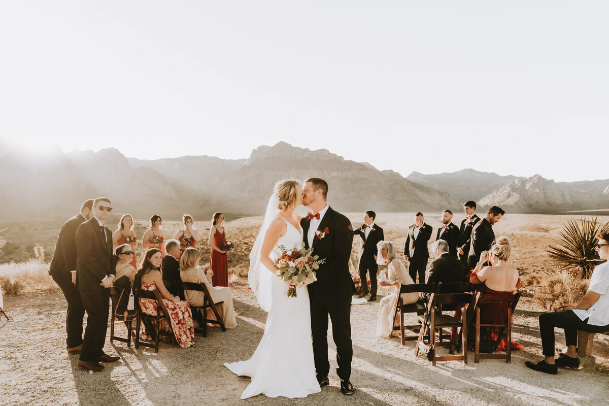 destination micro wedding photographer60