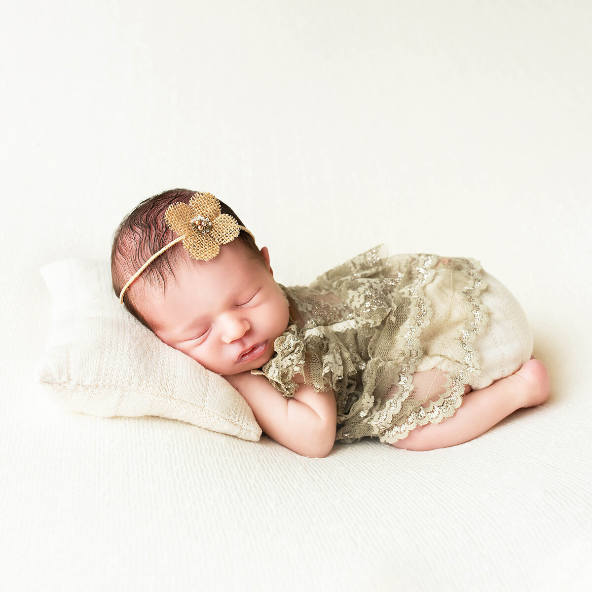 0-n-miami-newborn-photos-021